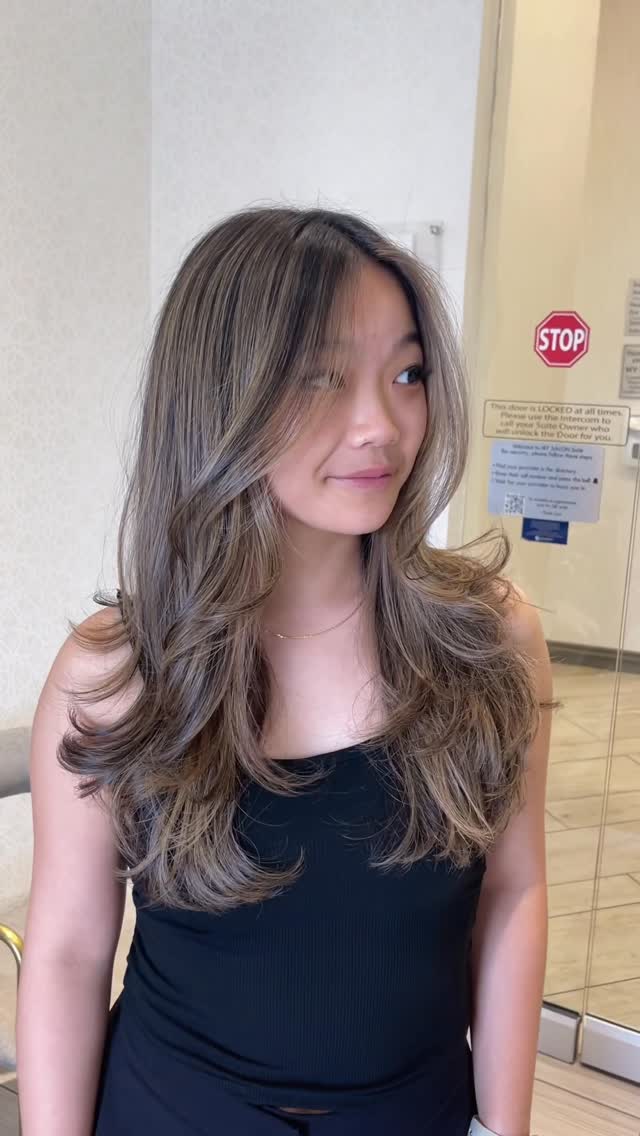 Dimensional cut and color